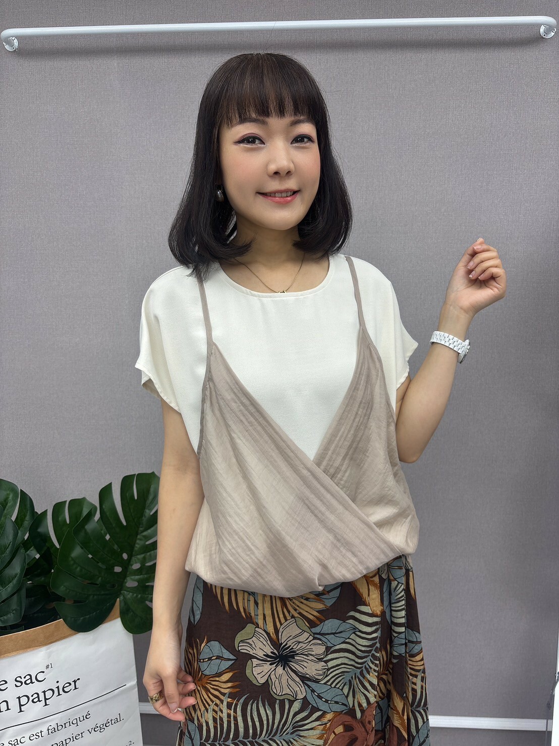 假兩件下襬鬆緊帶上衣