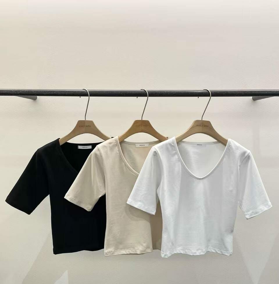 *最後現貨特價* OB4119 百搭大V領短身TEE