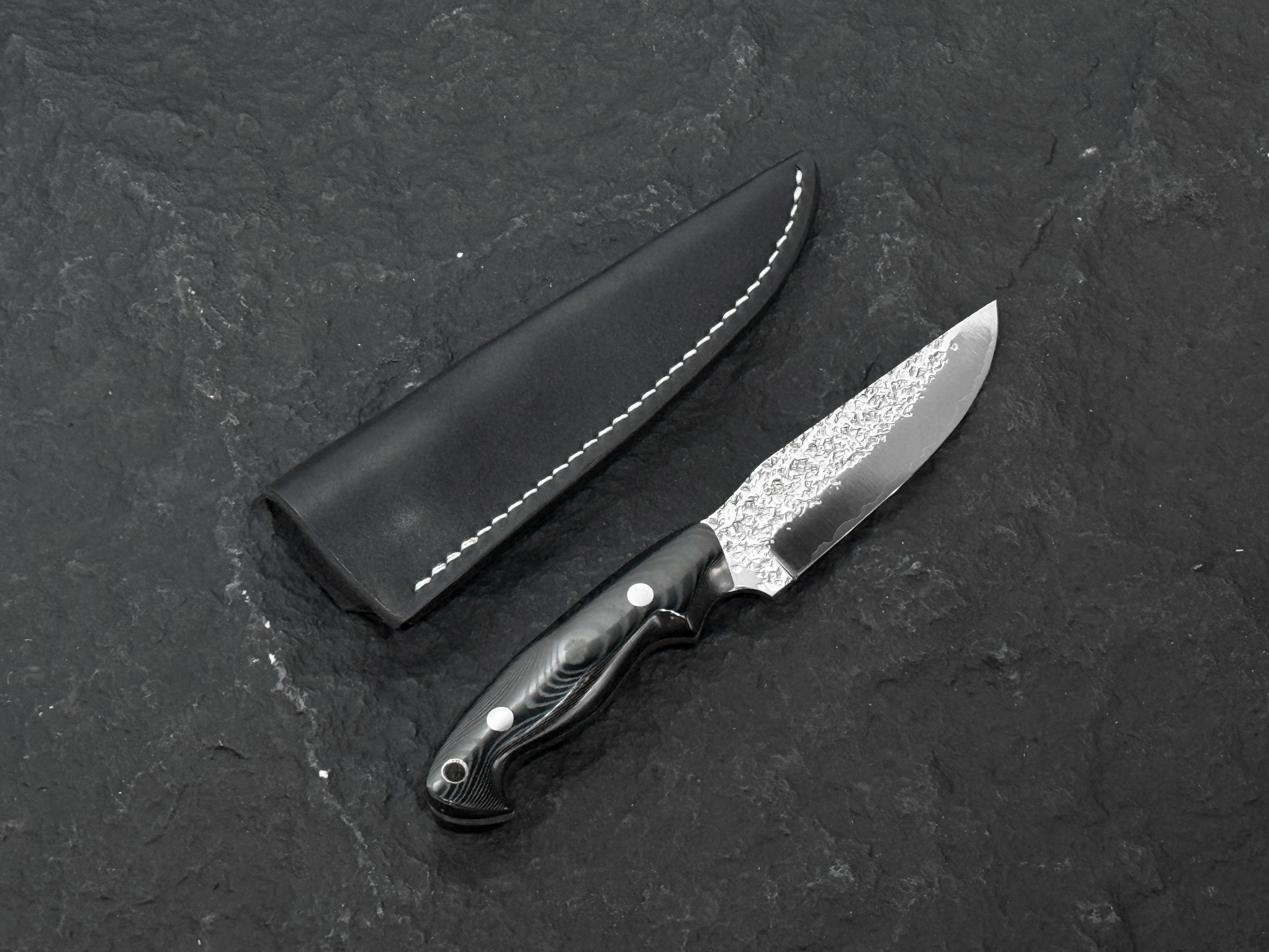 黑崎優 「雫 I」 SG2 槌目 戶外刀 皮革刀套付