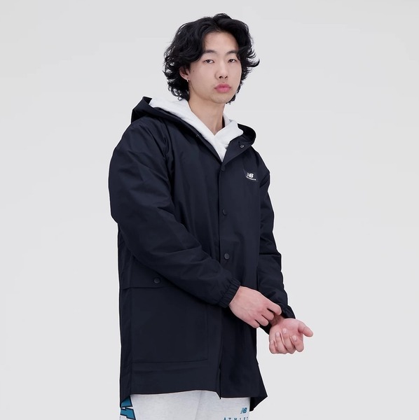 NEW BALANCE 外套 NB 黑 防潑水 長版 連帽 風衣外套 男 UJ31550BK