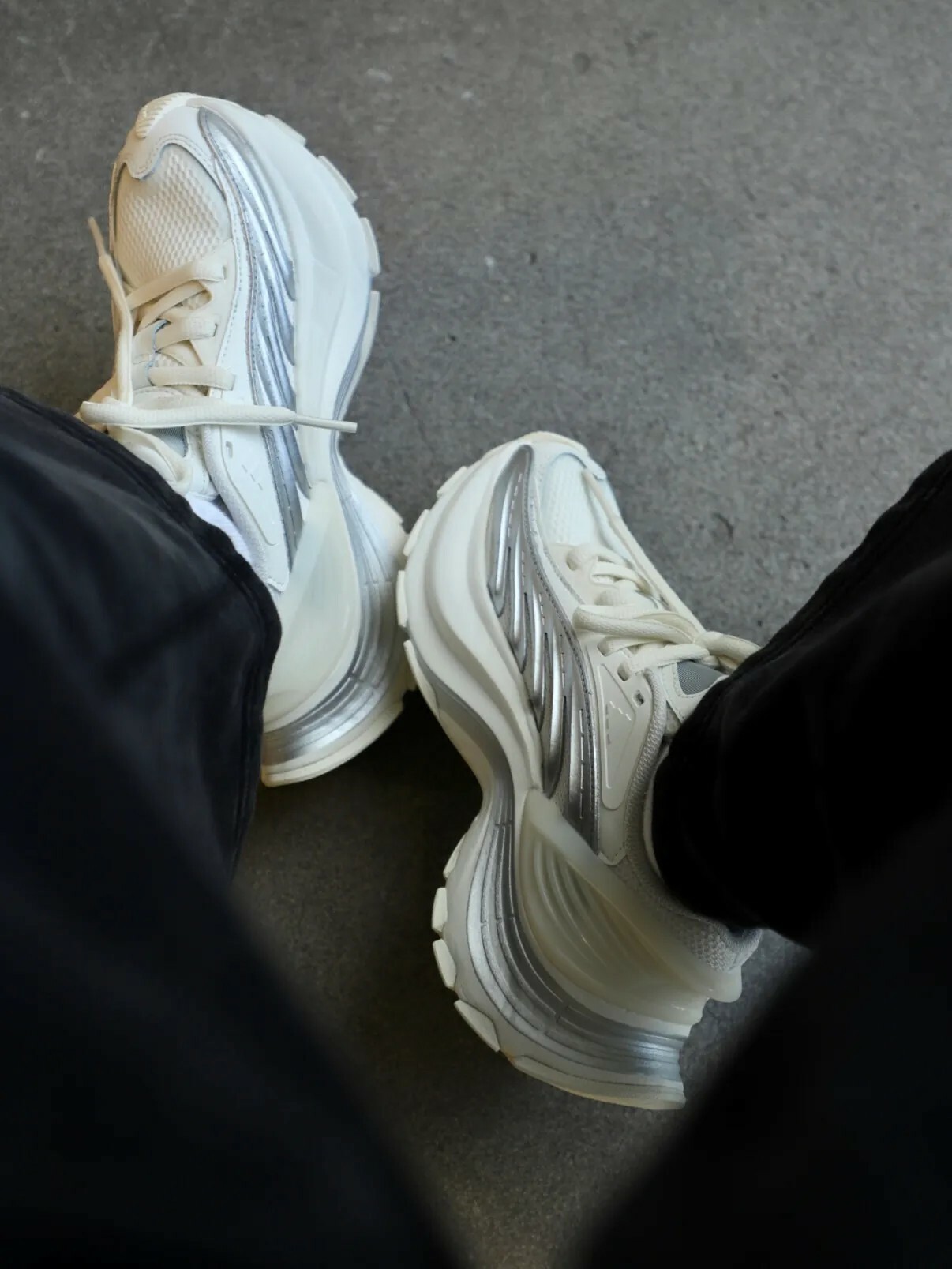 iSNEAKERS｜Adidas XLG MTW "White Grey" 灰銀 JR6390