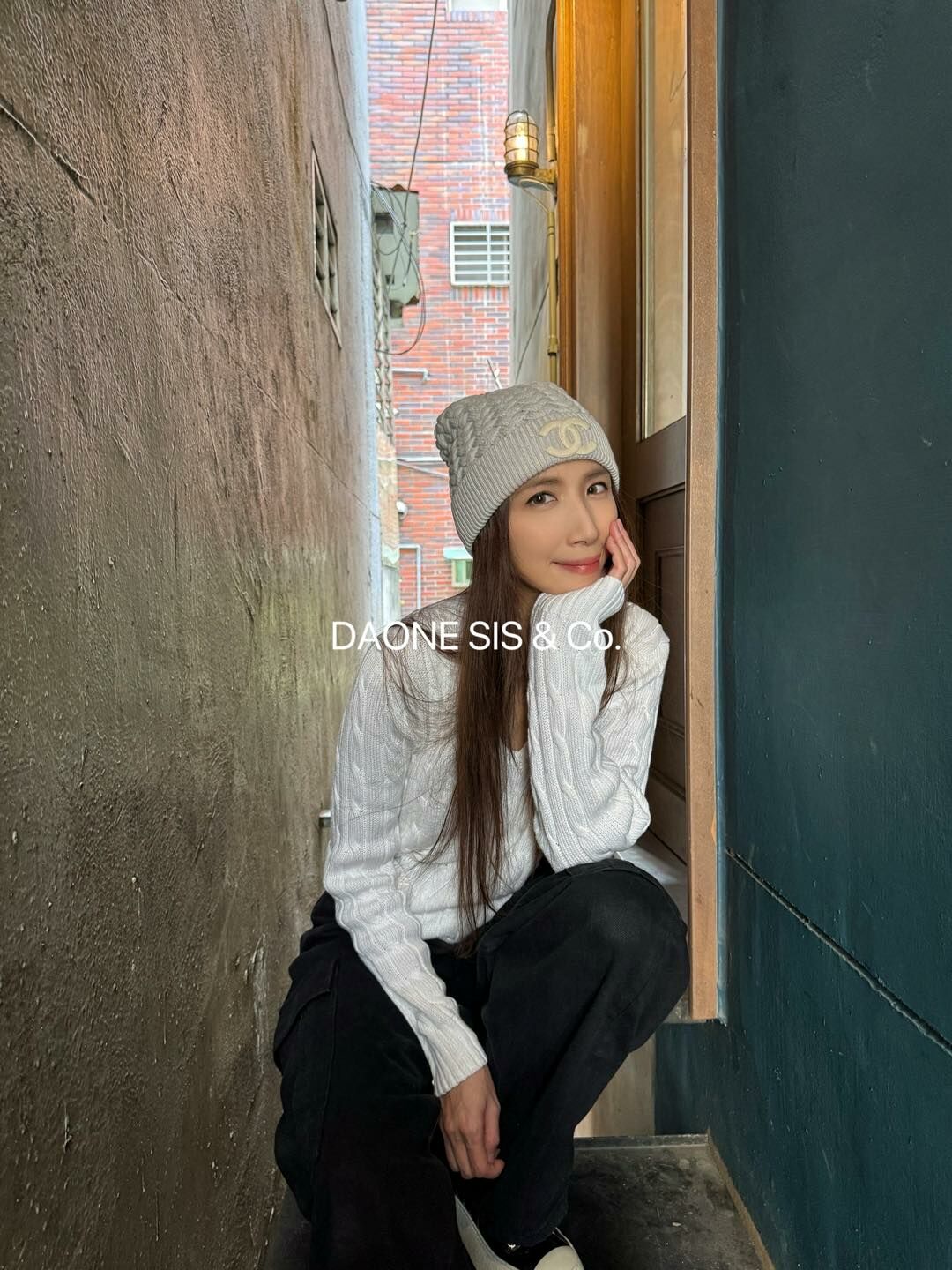 CHANEL 淺灰針織毛線帽