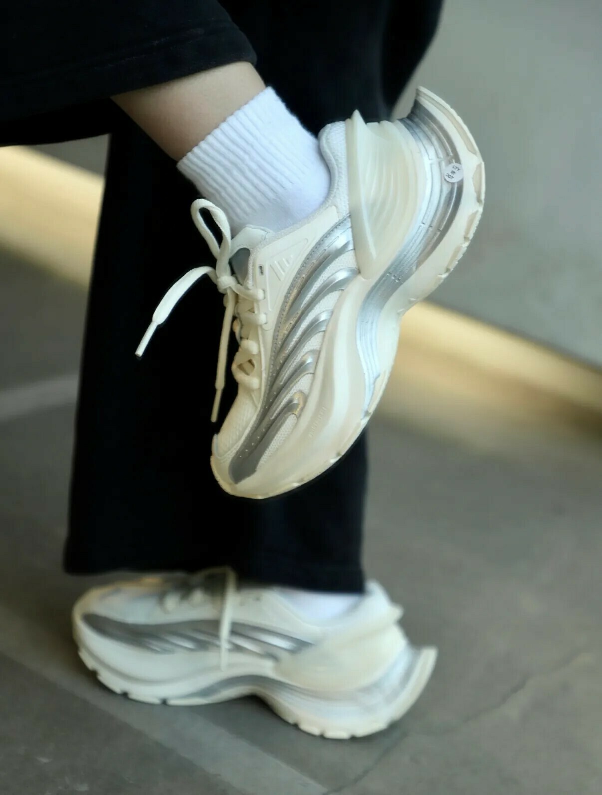 KTQ STORE ‧ Adidas XLG MTW "White Grey" 灰銀 JR6390