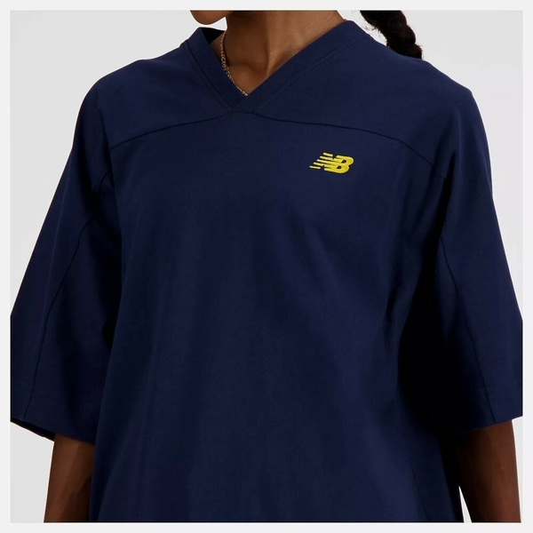 NEW BALANCE 短T NB 深藍 V領 寬版 9號 短袖 上衣 女 WT41512NNY