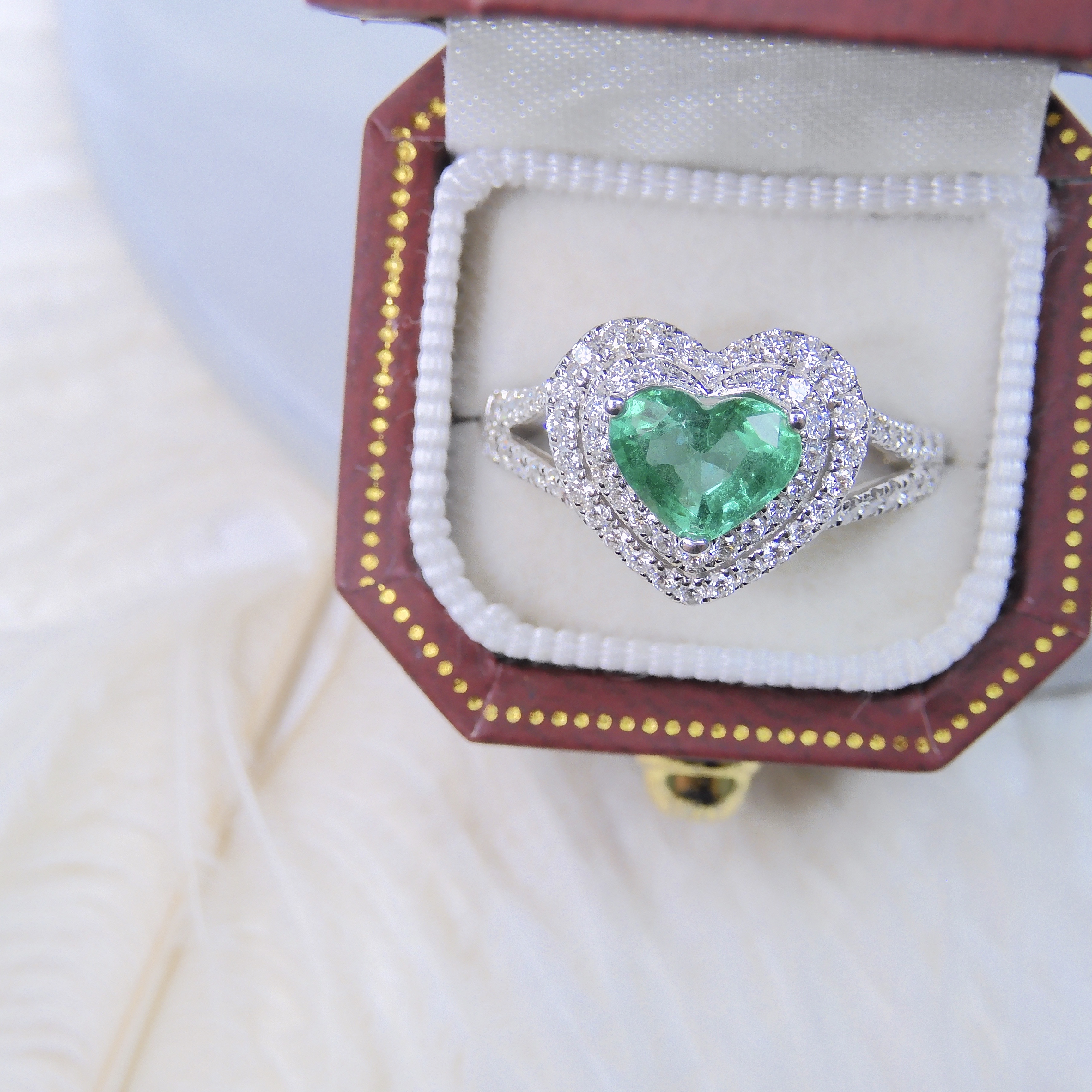 18K金 0.985ct 綠寶石戒指 (配國際證書)