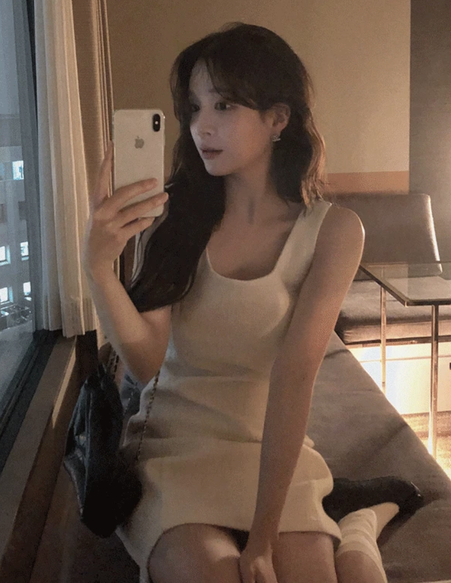 預訂｜SLOWAND #SLOWMADE 約會必備！經典挺身呢料連身裙 (One Color)