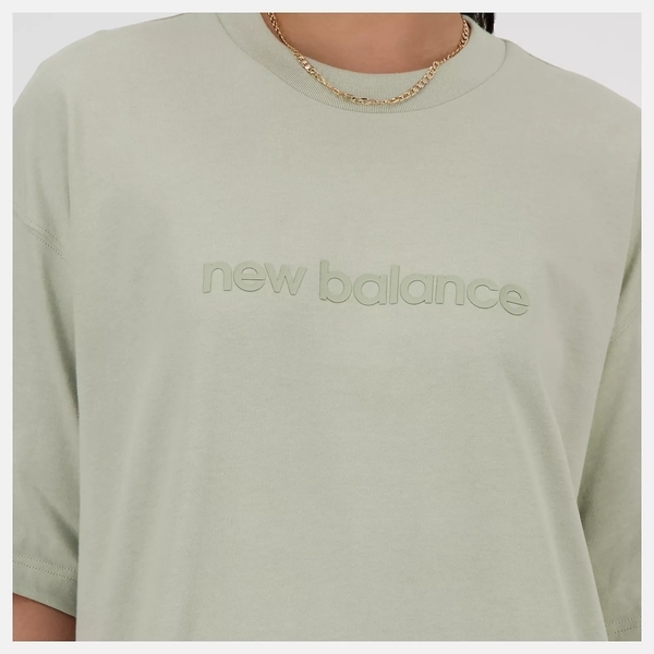 NEW BALANCE 短T NB 鼠尾草綠 燙印LOGO 寬版 短袖 女 WT41555OVN