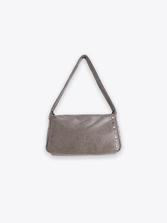 時髦鉚釘腋下包