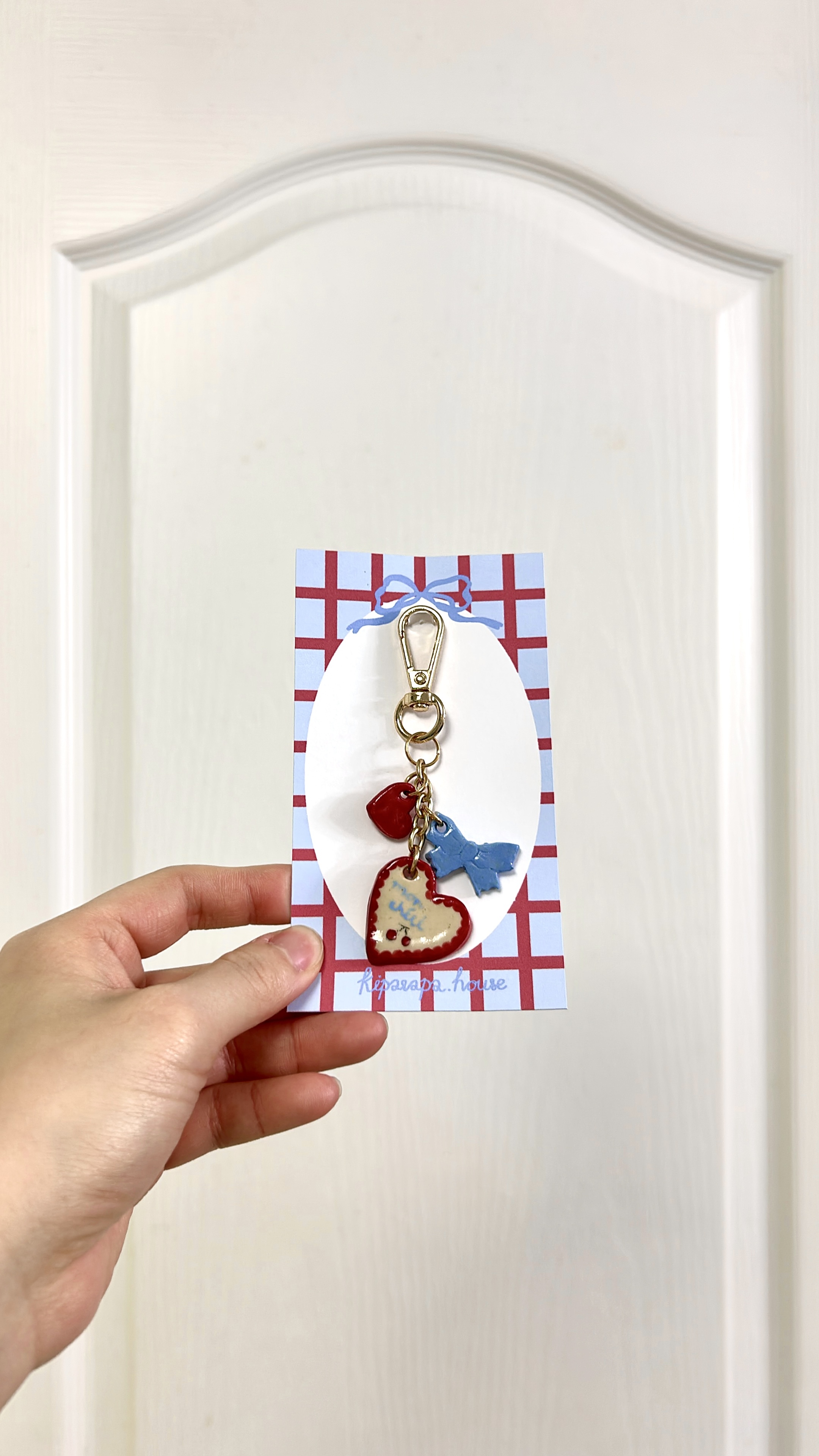 Kiparapa House - 【現貨一件】心形車厘子圖案手工陶瓷吊飾