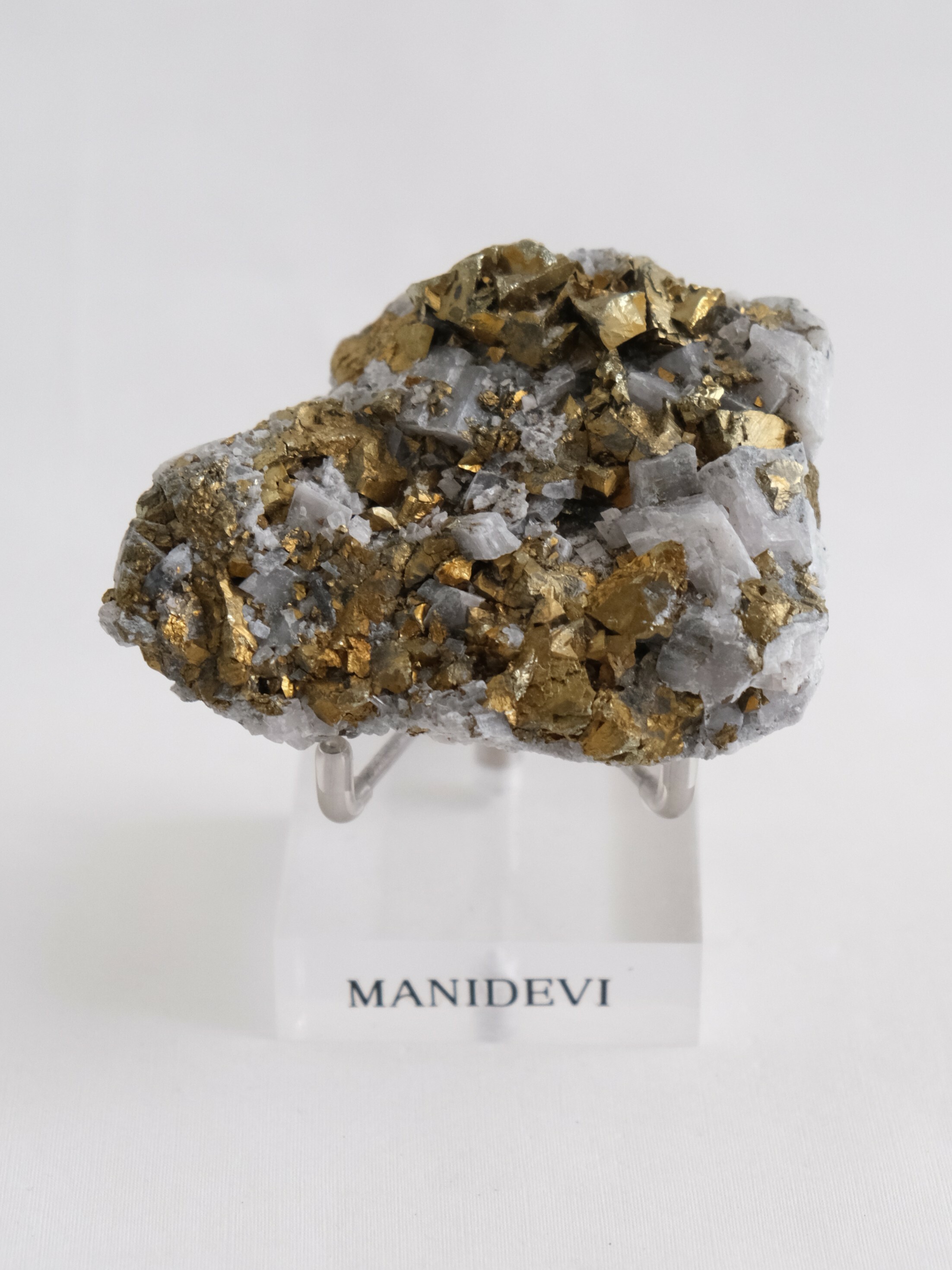 冰州石共生黃銅礦  Calcite&Chalcopyrite