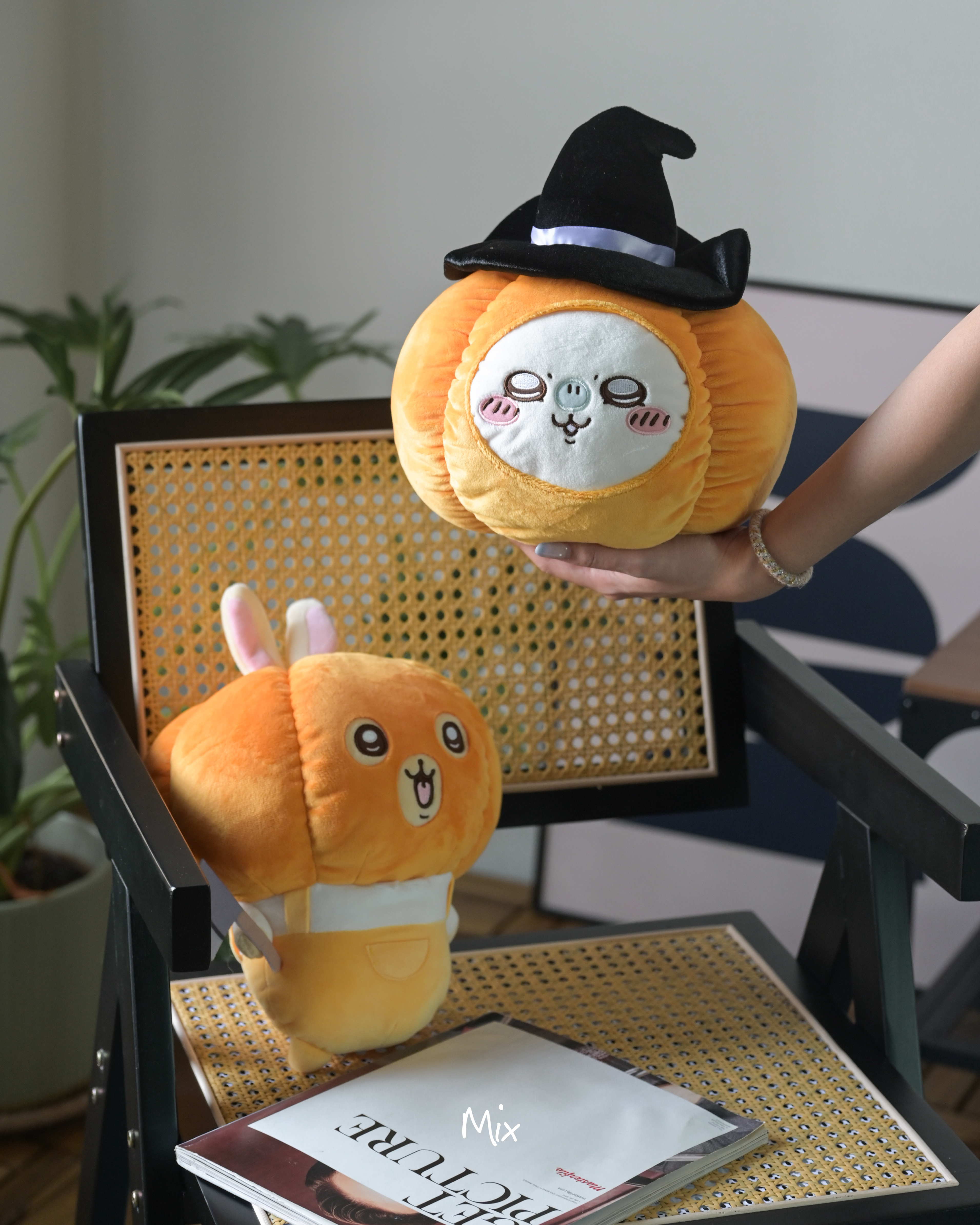 iSNEAKERS｜日本 Chiikawa吉伊卡哇 萬聖節限定 景品 南瓜兔 南瓜小桃