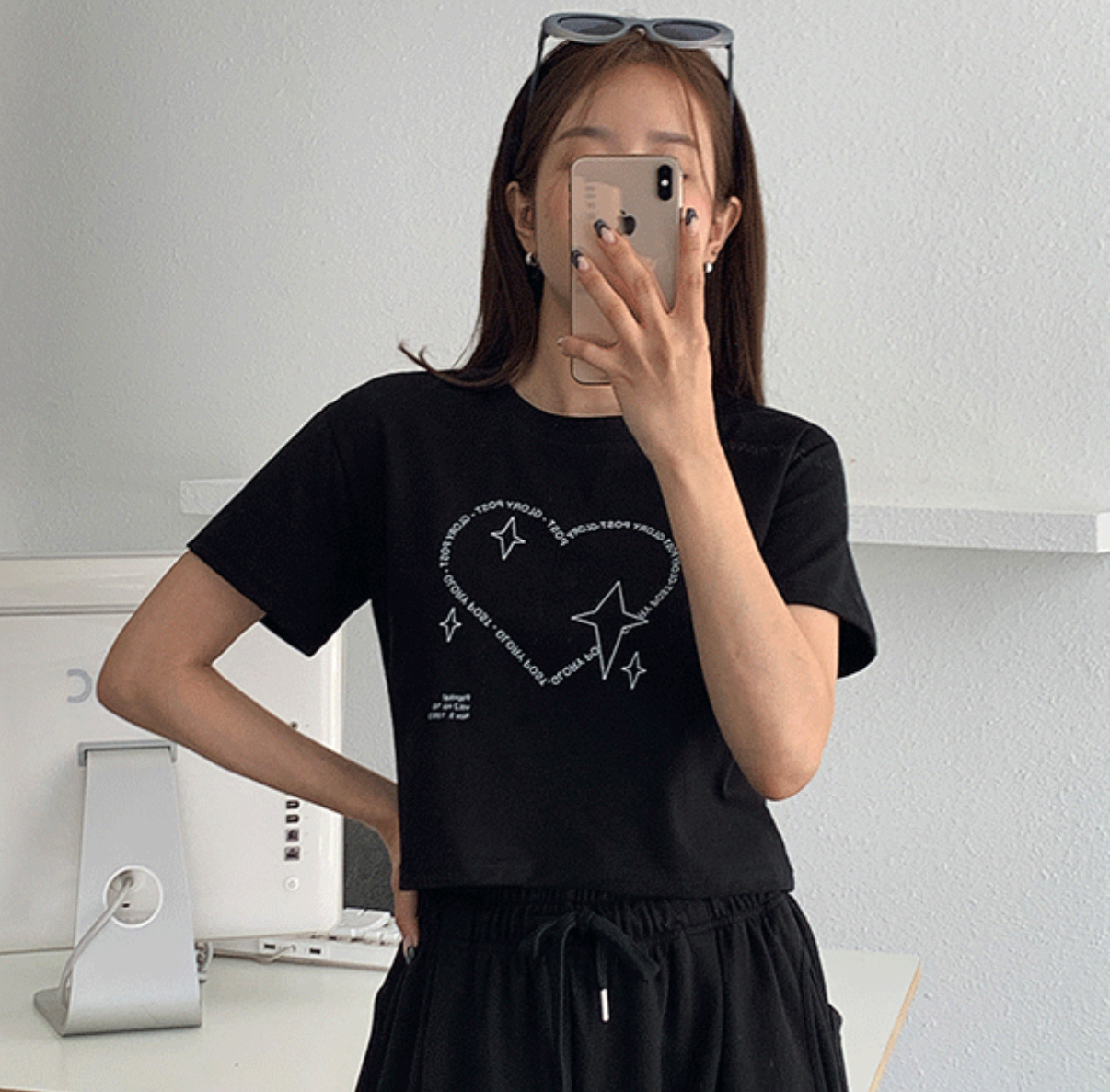 KR SHAPED HEART CROP TEE (2 COLORS)