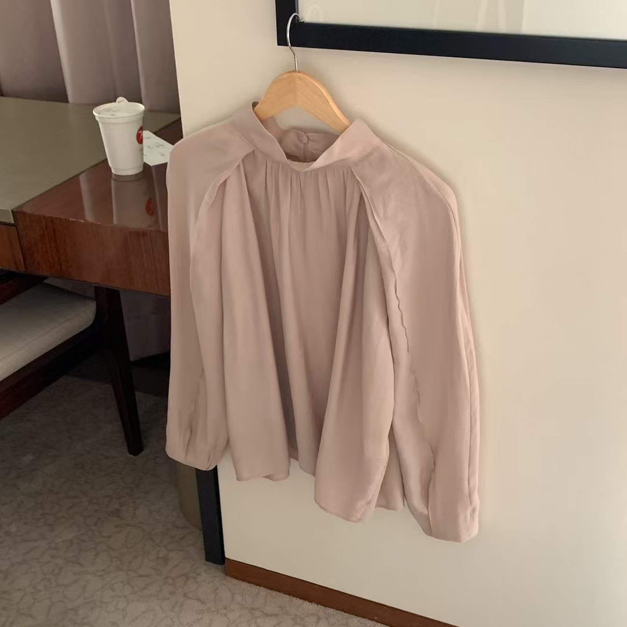 後拉鍊立領紋路光澤衫(粉)