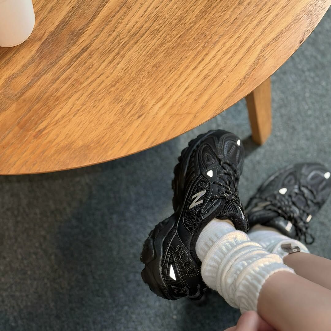 New Balance 703 黑武士