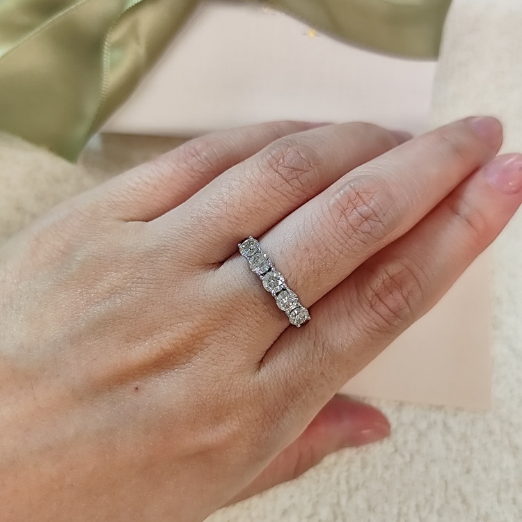 經典四爪鑽石排戒