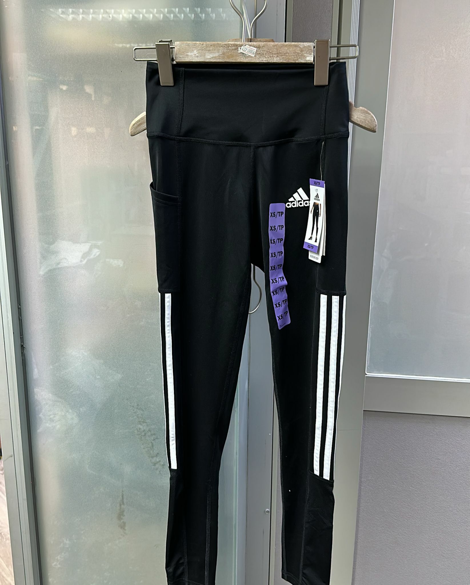 Cd2867**  XS