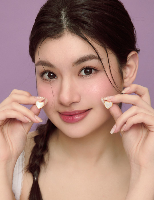 珠邊設計貝殼愛心。針式耳環