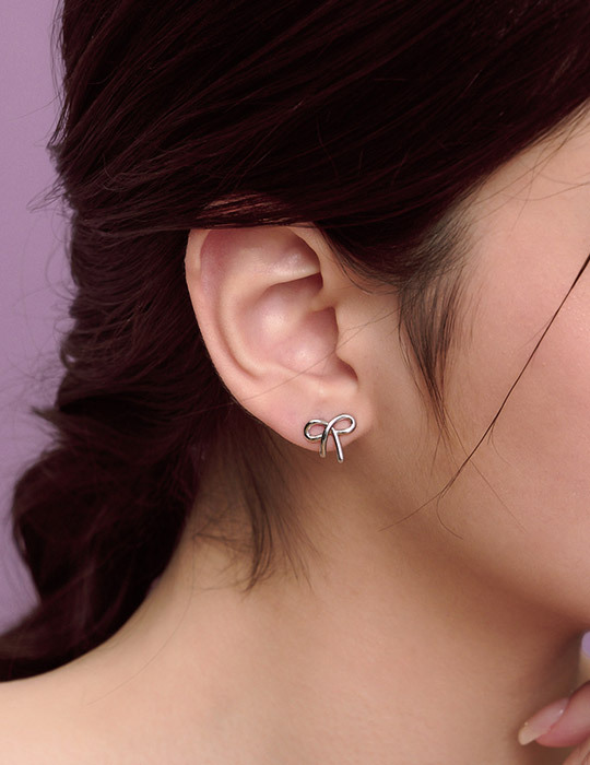 浪漫少女蝴蝶結。夾式耳環(銀)