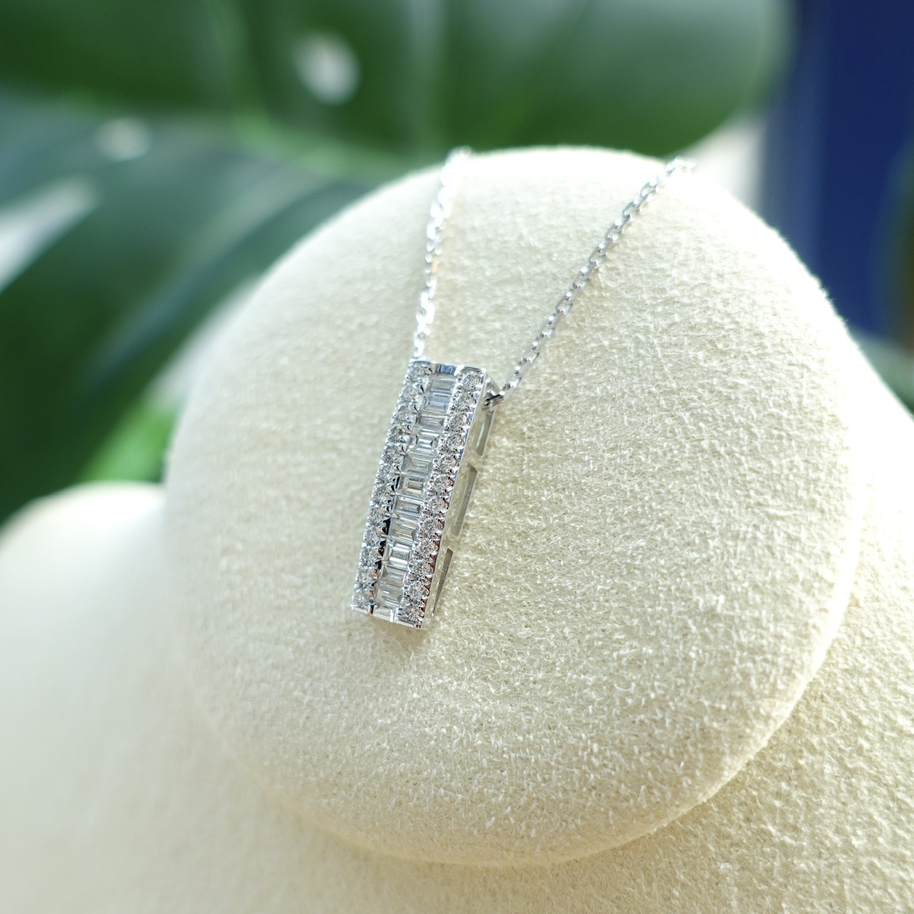 18K金梯方拼鑽石吊墜連項鍊 -0.45ct