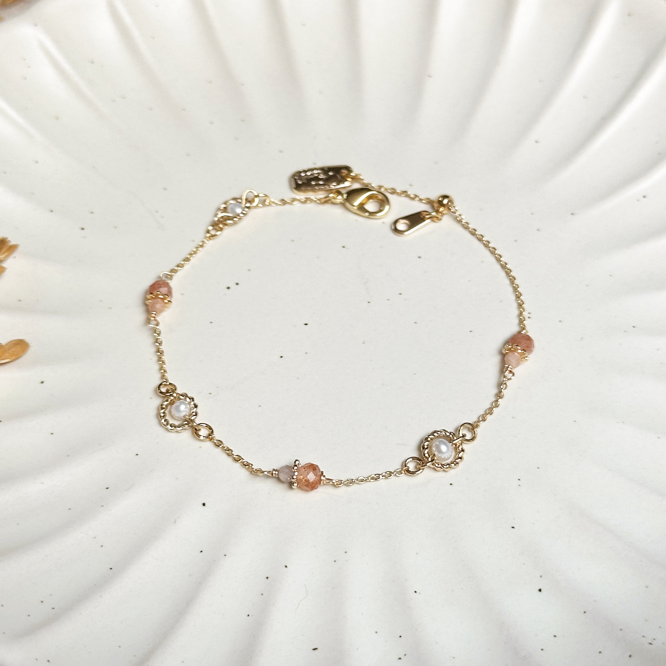 生日花 · 拾貳月肆 · 巴拉巴栗 – 金草莓晶 – 手鍊