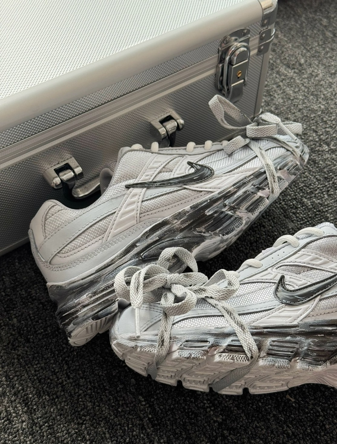 【訂製鞋款】Nike Initiator 機能廢墟 玖柒 休閒鞋 黑灰 FZ9020100