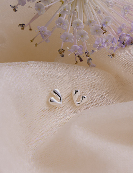 【925純銀】韓系簡約愛心。銀針耳環