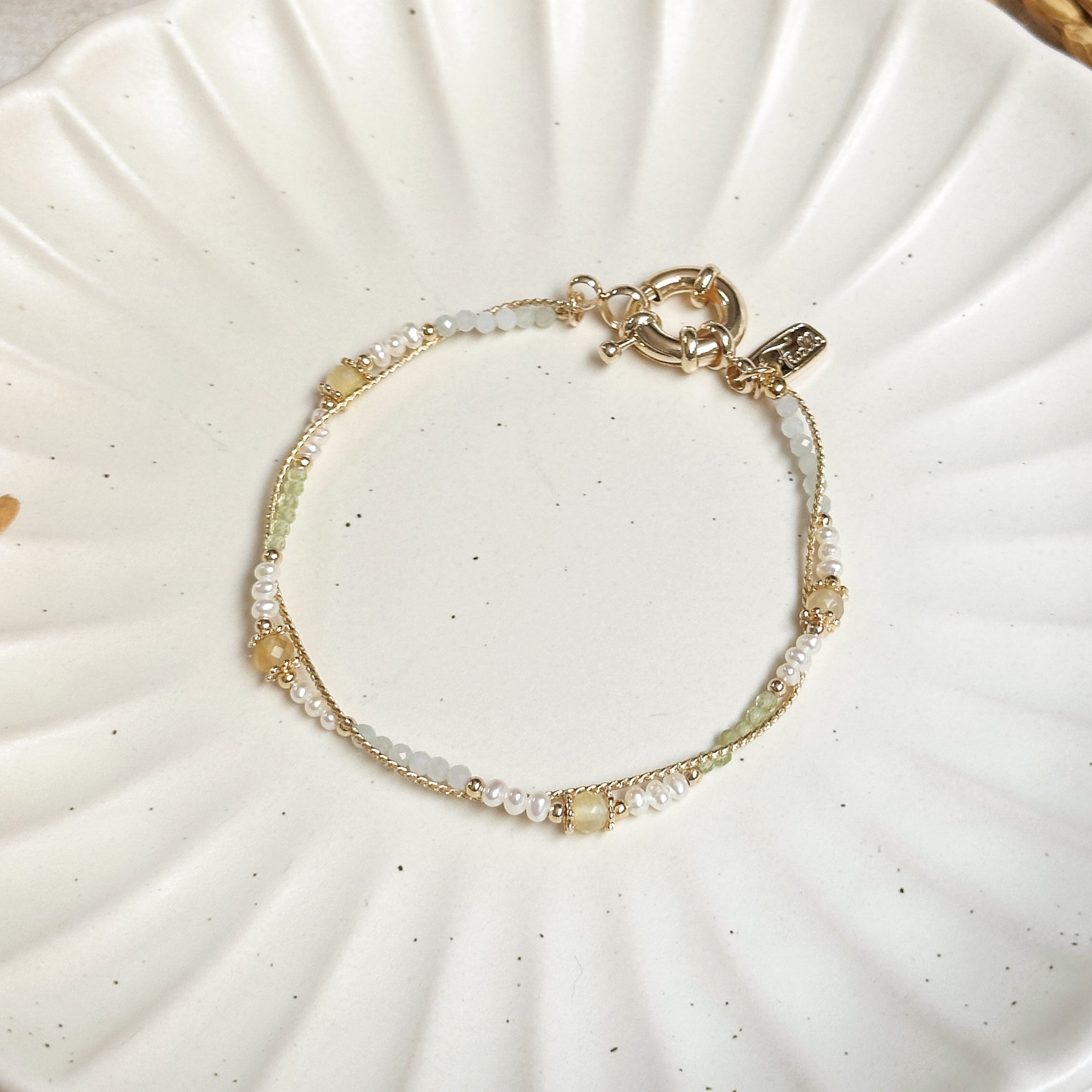 生日花 · 柒月陸 · 黃鵪菜 – 黃蛋白石 – 手鍊