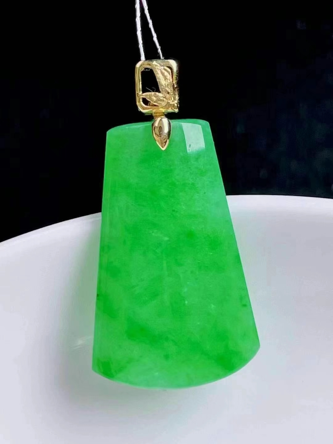 翡翠釵 翡翠(宝石名ジェダイト(翡翠))ビルマ産 1.248ct ソ付(彩珠