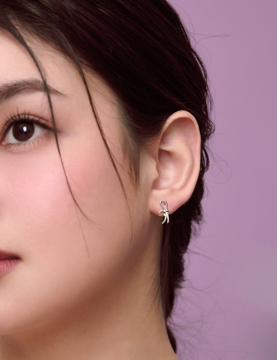 【925純銀】時髦線條蝴蝶結。銀針耳環