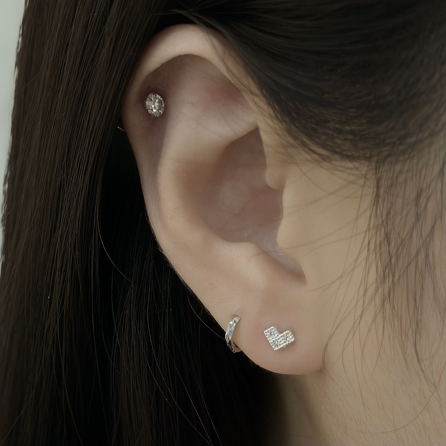 H12馬賽克小愛心純銀耳針