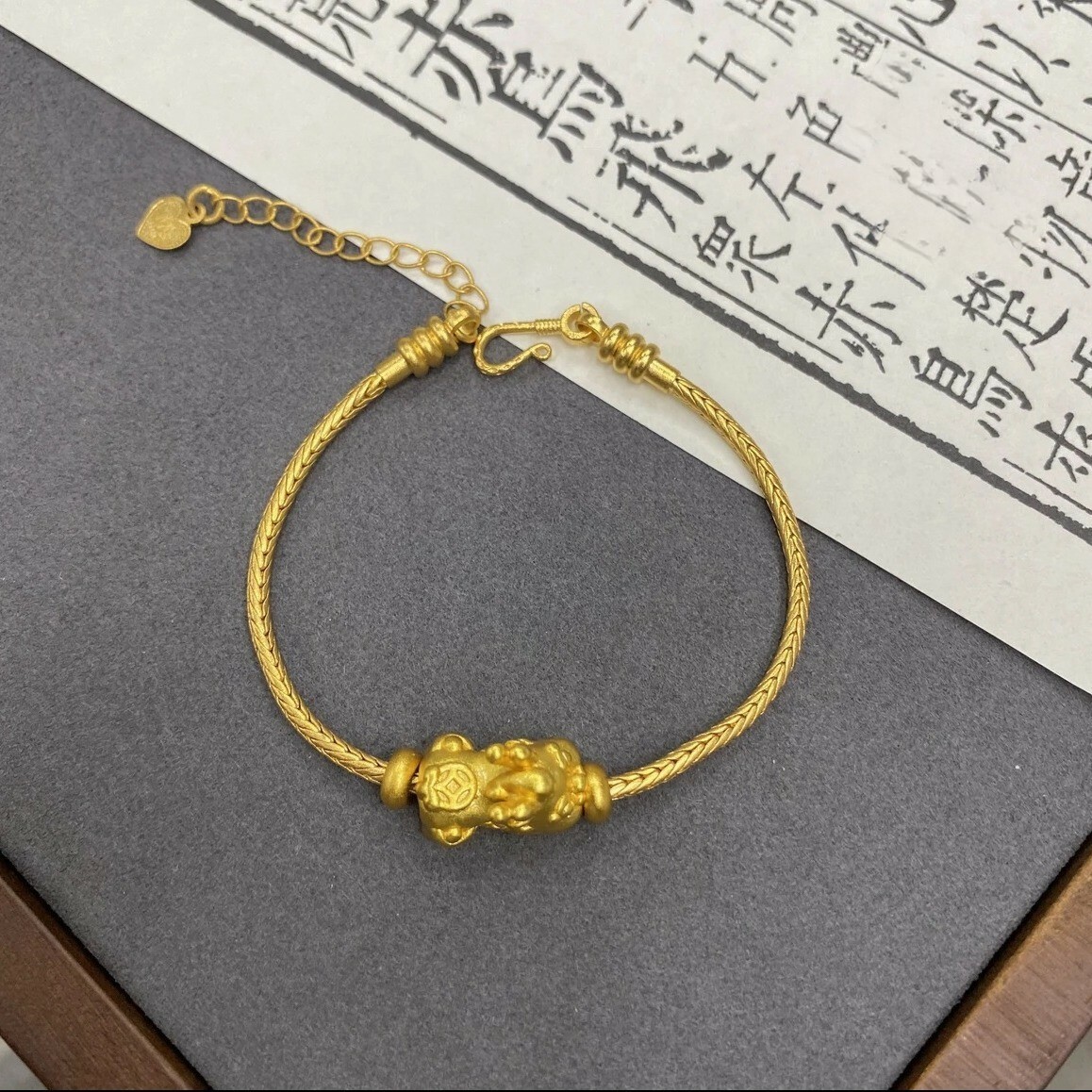 【金輝】招財咬錢貔貅蛇骨轉運手鍊