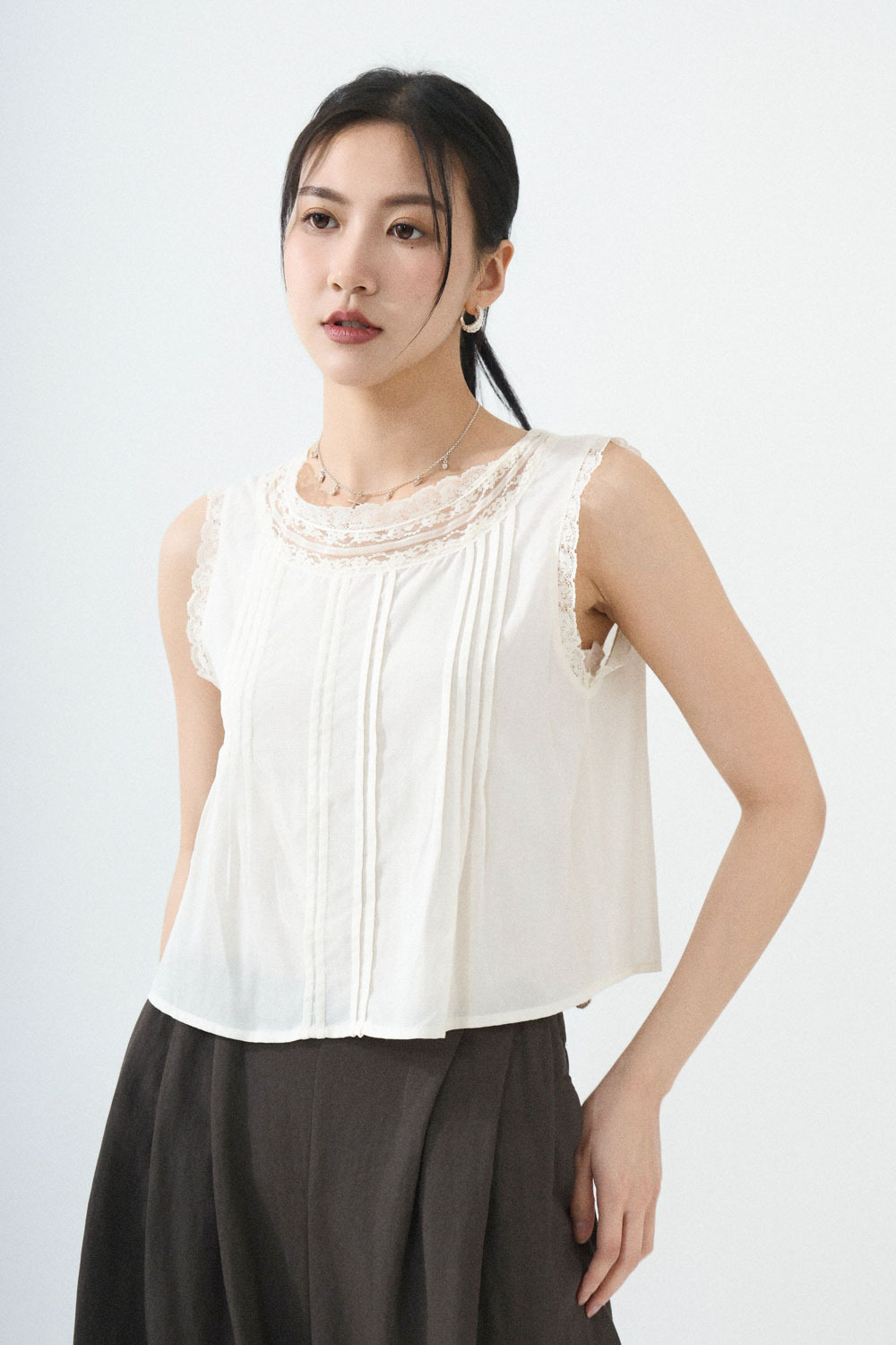 蕾絲花邊透薄棉背心  (*現貨款式）