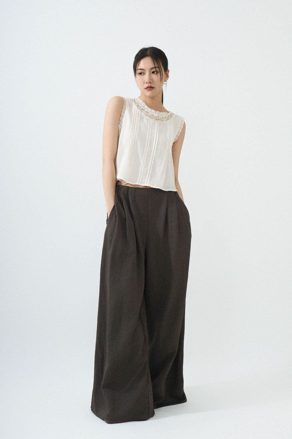 蕾絲花邊透薄棉背心  (*現貨款式）