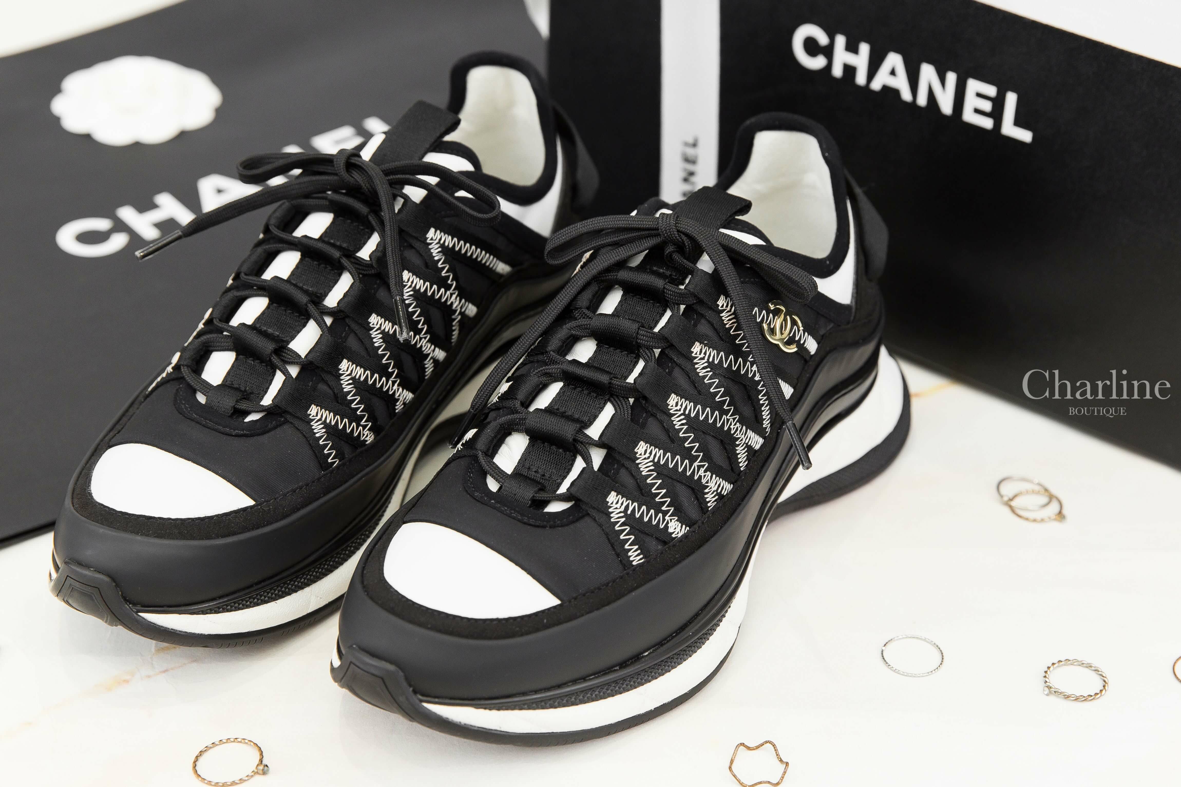 Chanel Trainers 黑色側邊金CC線條內增高小牛皮運動鞋-Charline Boutique 精品代購