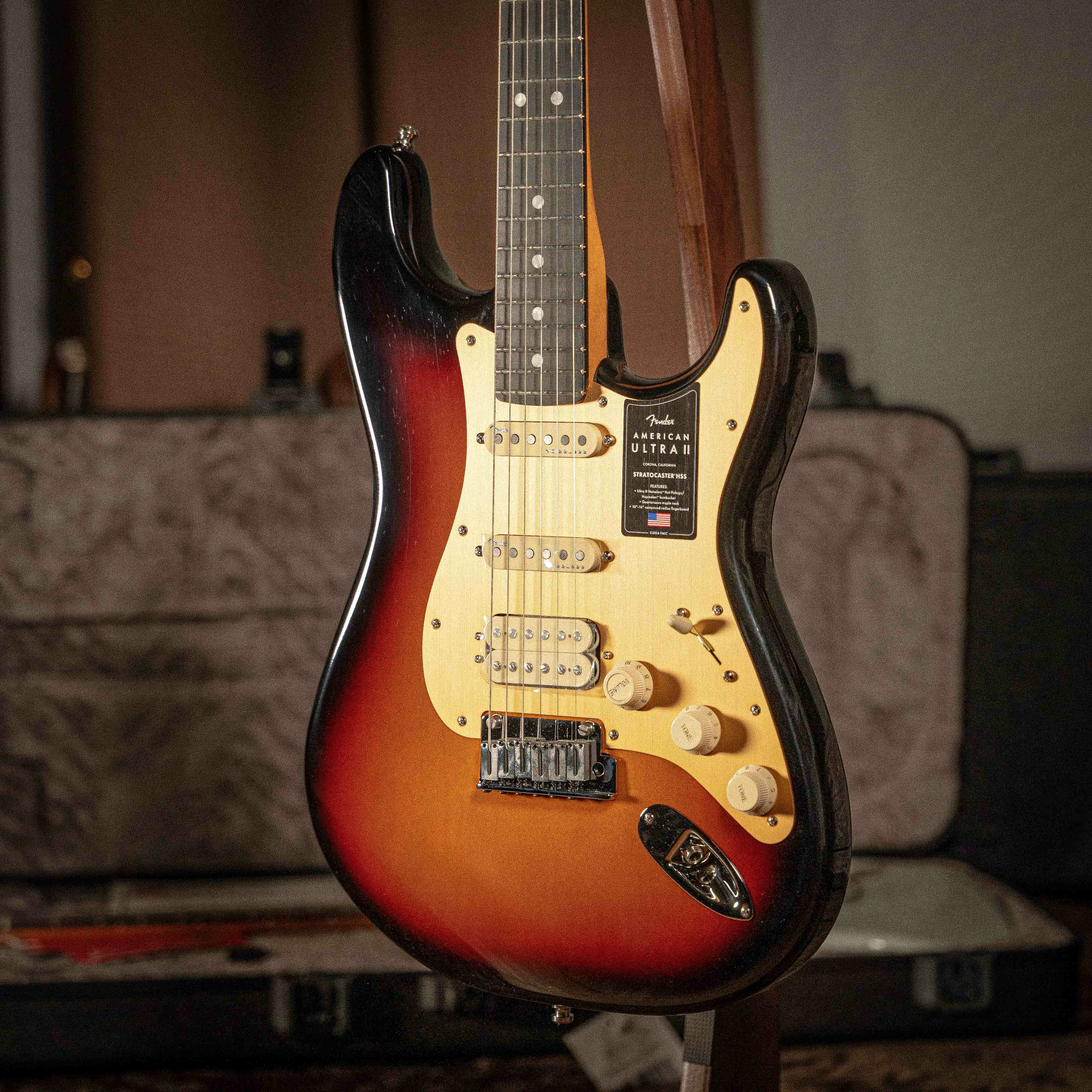 美品 Fender American Ultra2 Stratocaster Fender American Ultra II Stratocaster 2024-Current - Deluxe