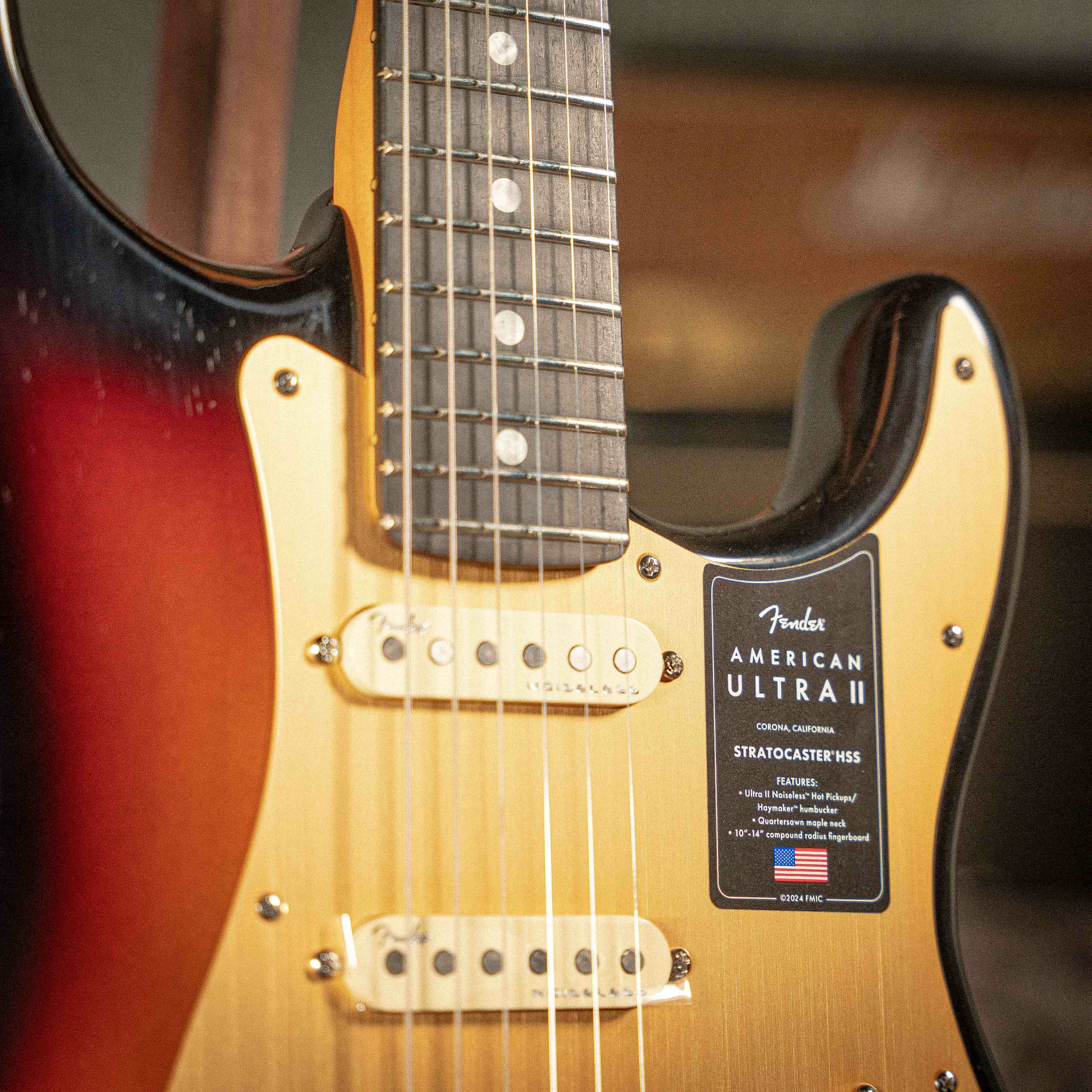 Fender USA American Ultra II Stratocaster HSS 電吉他