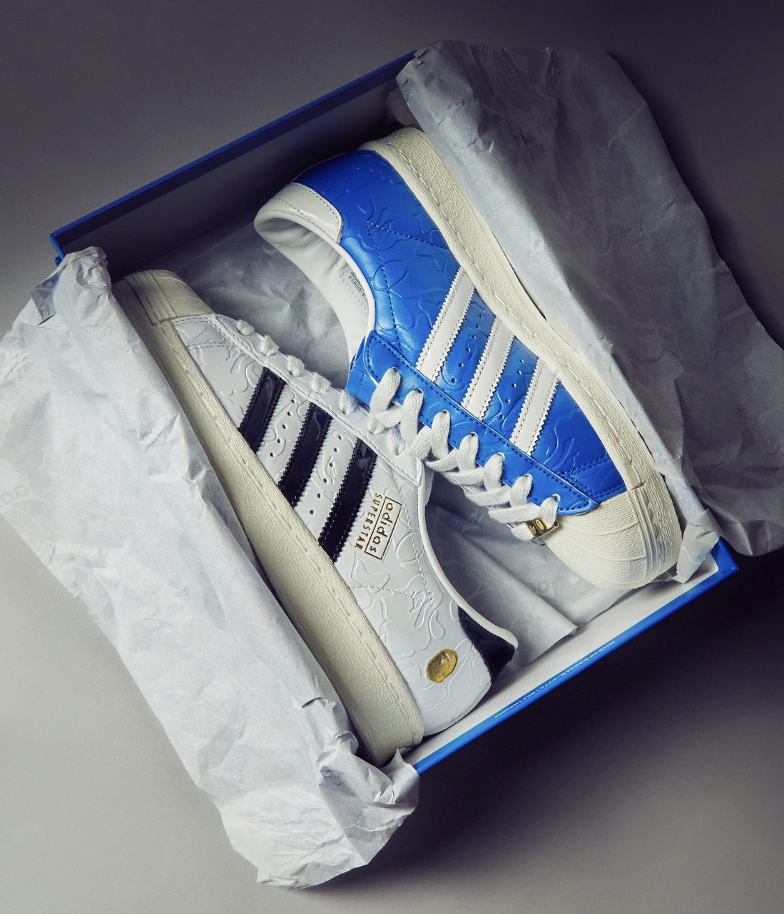 【APAIR】預購 a bathing ape  x adidas Originals superstar 猿人 聯名款 白黑 藍白 兩款 JR2701 JR2702