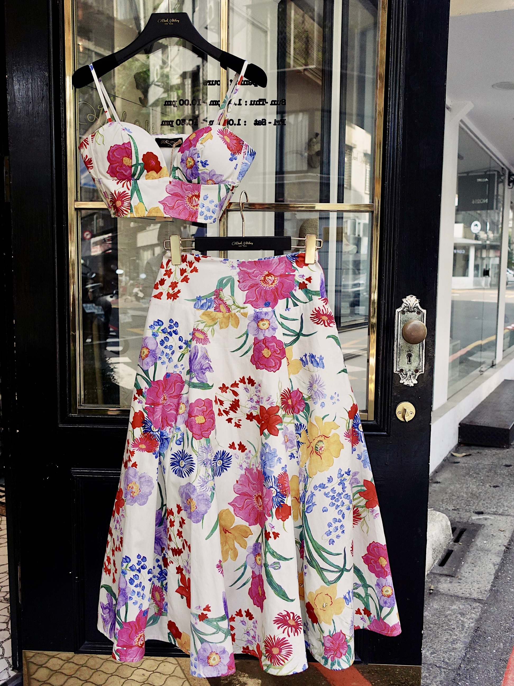 Cream White奶油白色深v領短上衣Bra Top