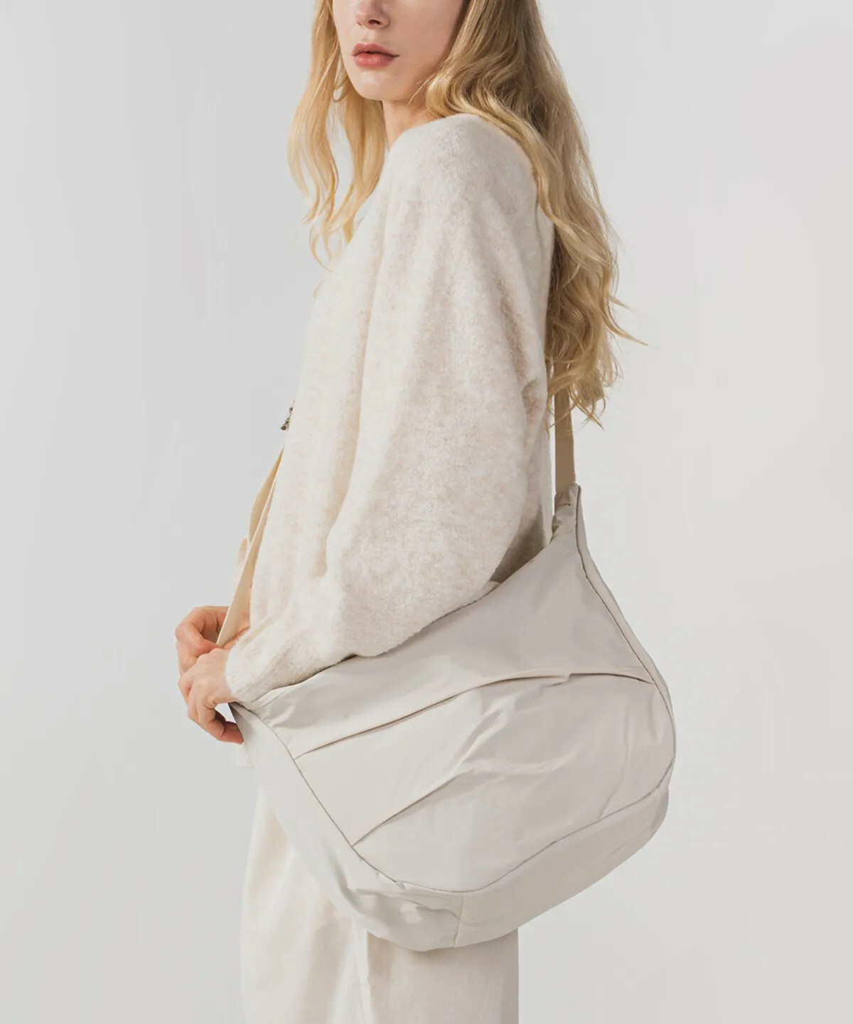 【OWN】Beipril 側背包 郵差包 韓國限定 防水 抗污 黑色 象牙 軍綠