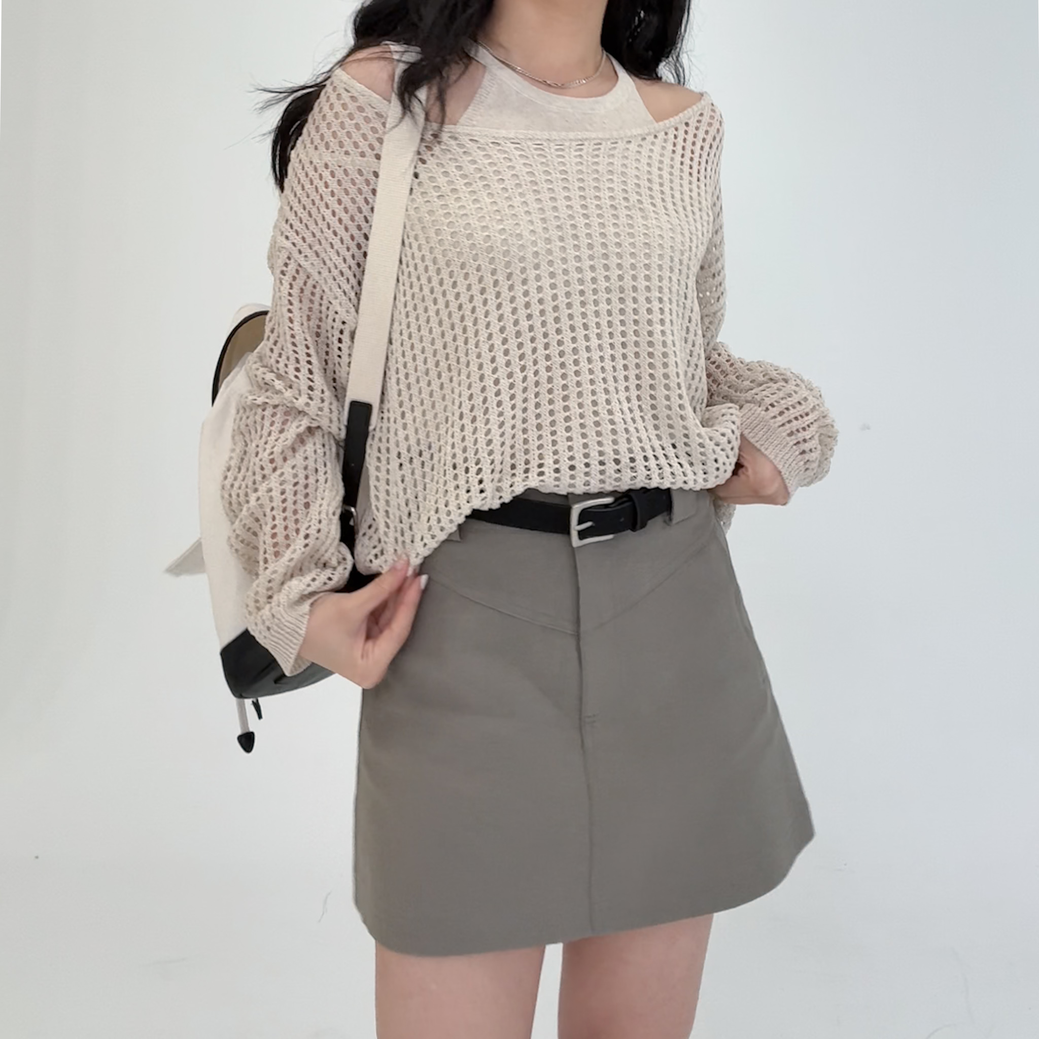 兩件式削肩背心洞洞上衣(米)