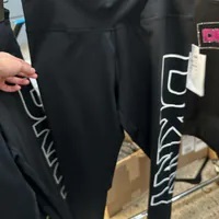[S] DKNY BLACK/WHITE HIGH WAIST 7/8 EXPLODED LOGO LEGGINGS, DP4P3453-BLW FINAL SALE (SD1254)