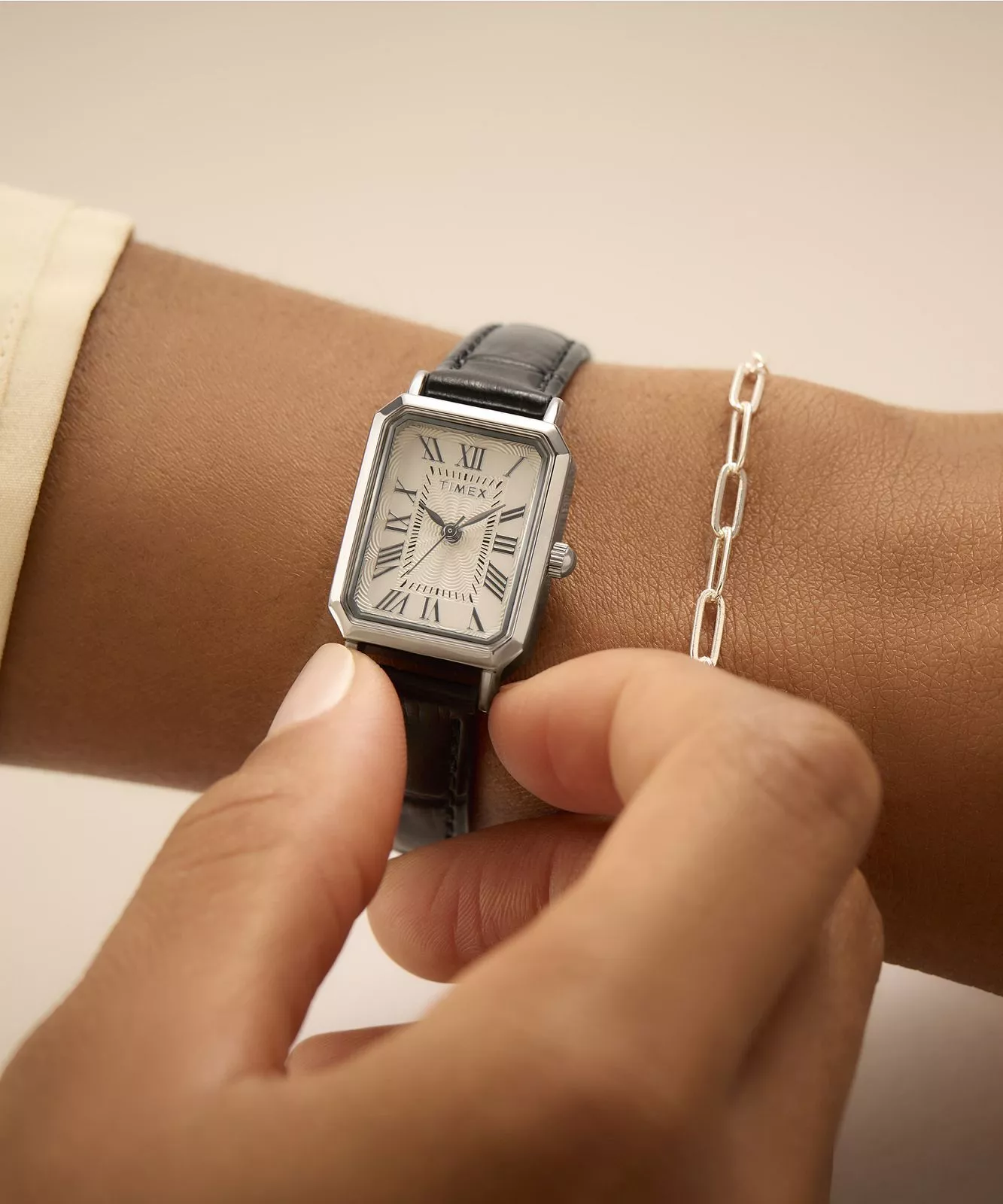 萬年鐘錶 - TIMEX 天美時  Dress 系列  經典羅馬時標方形皮革女錶  TW2Y00800 錶徑21MM