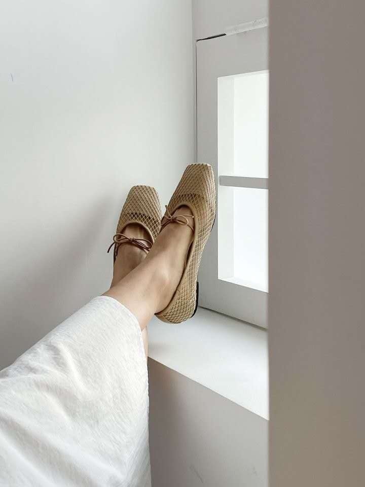 菱格簍空平底鞋（版型偏小建議大半號）