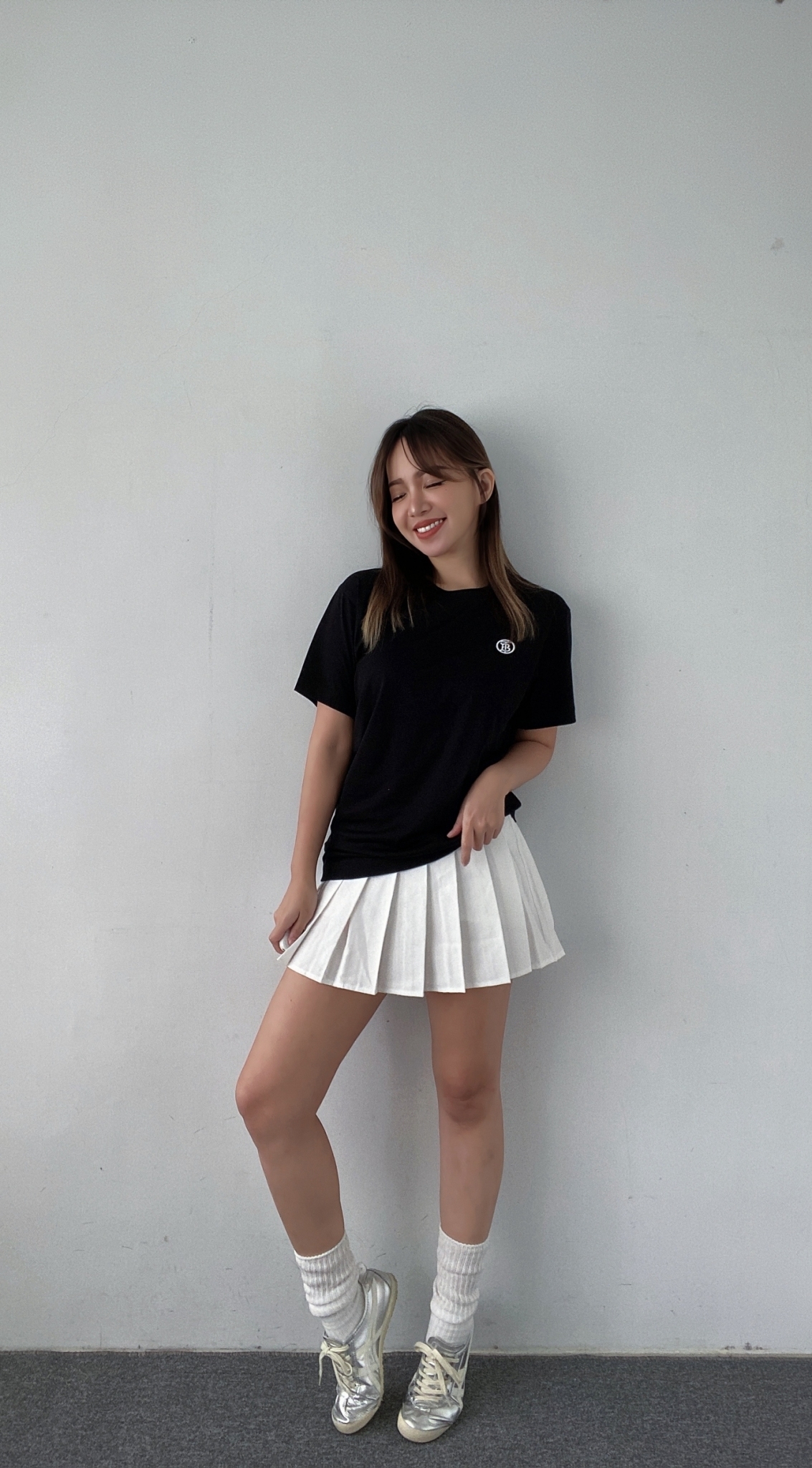 BURBERRY 左胸圓形TB刺繡小標短T