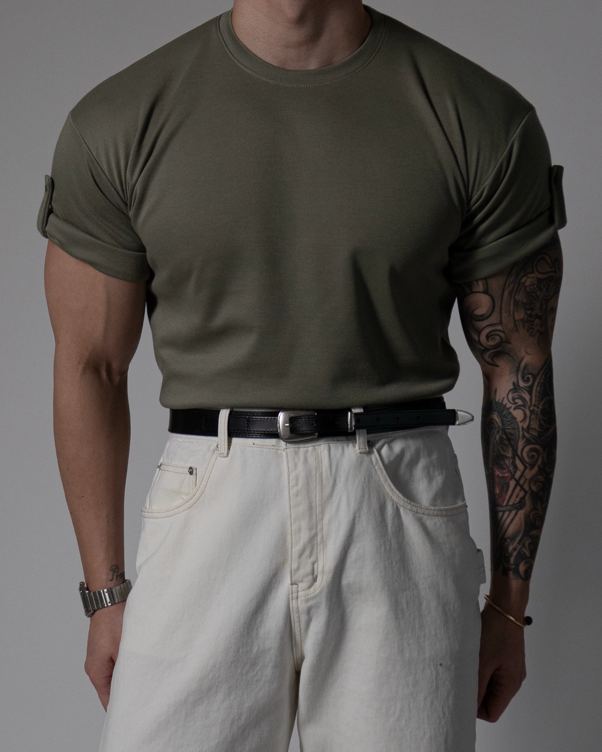 捲袖設計短袖T卹