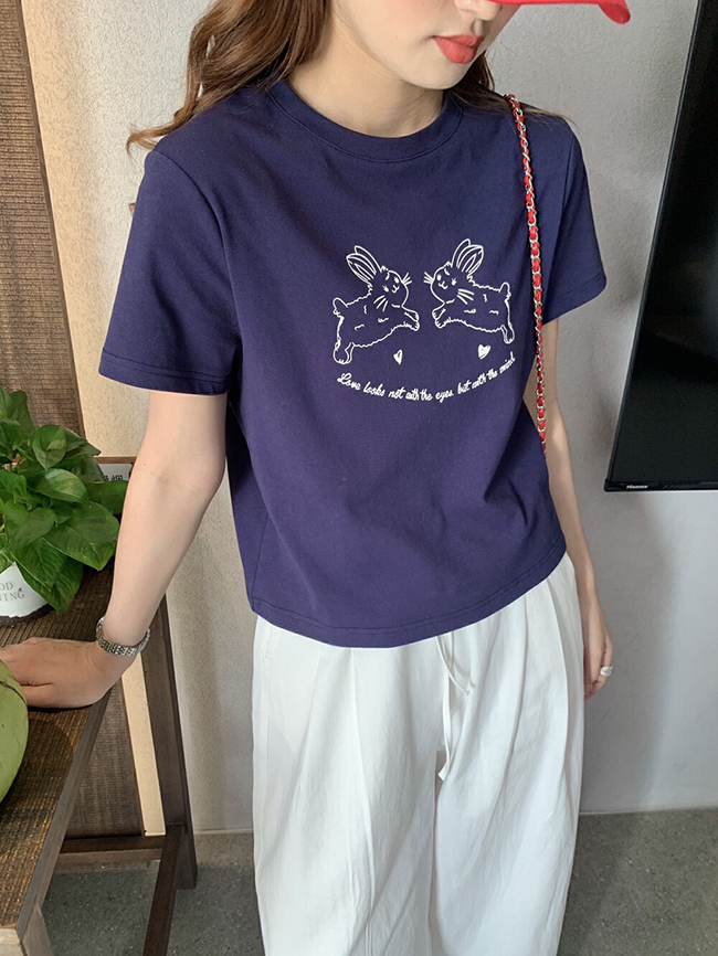 2025基礎百搭線條兔兔上衣