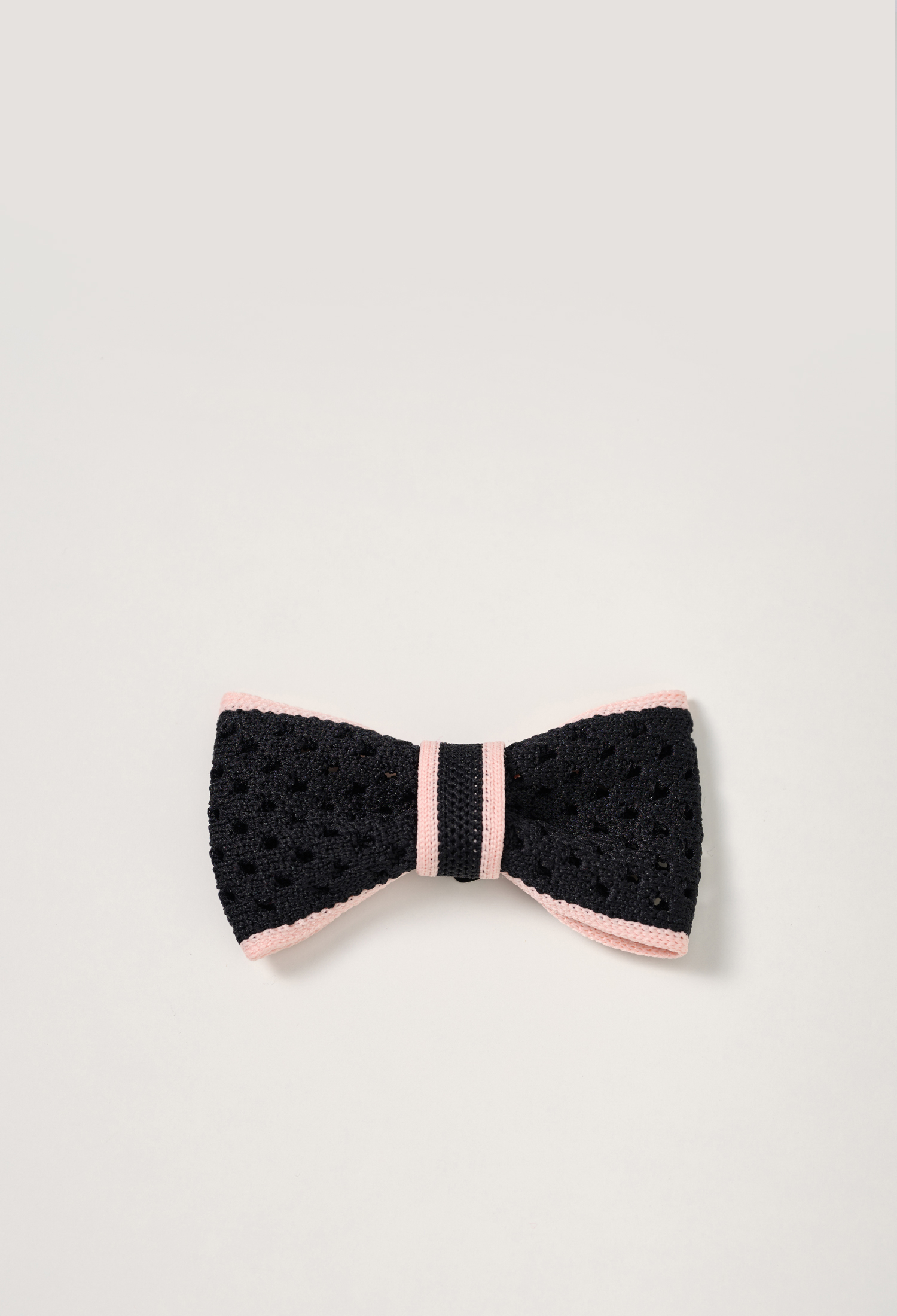 小蝴蝶結夾飾 鏤空粉黑