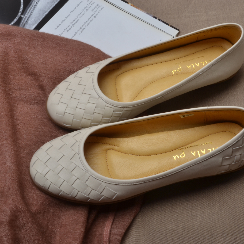 06A2 象牙白  手工編織鞋