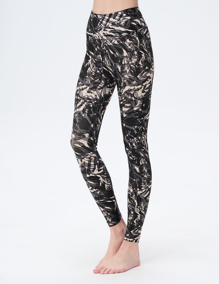 easyoga High Rise Slim Capris ヨガパンツ High Rise Slim Capris