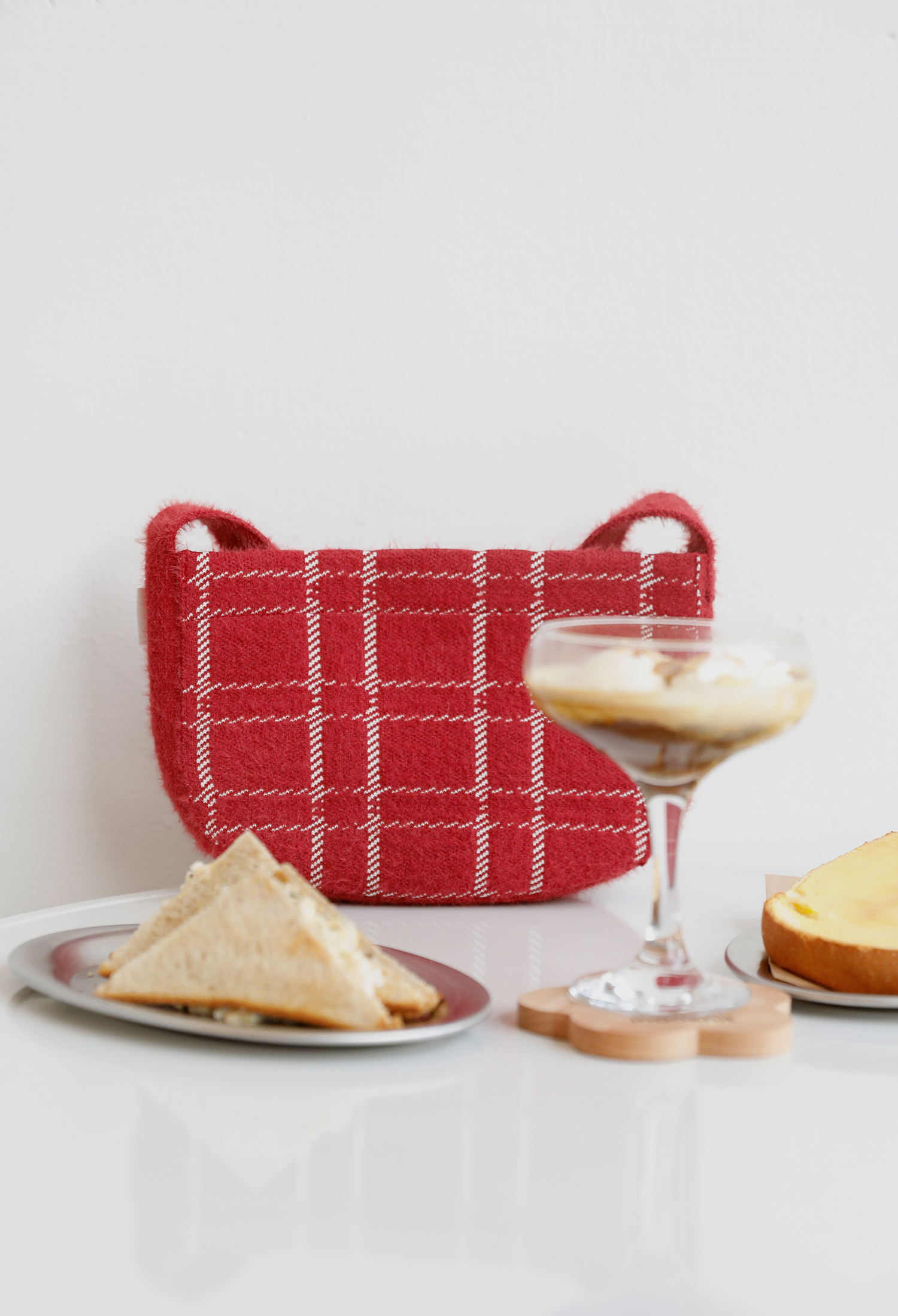 娃娃毛海腋下包 法式紅